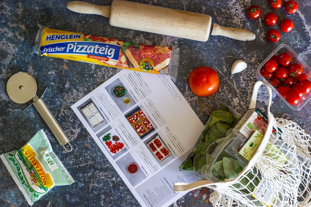 Cover image for a low FODMAP meal plan with a weekly kitchen setup
