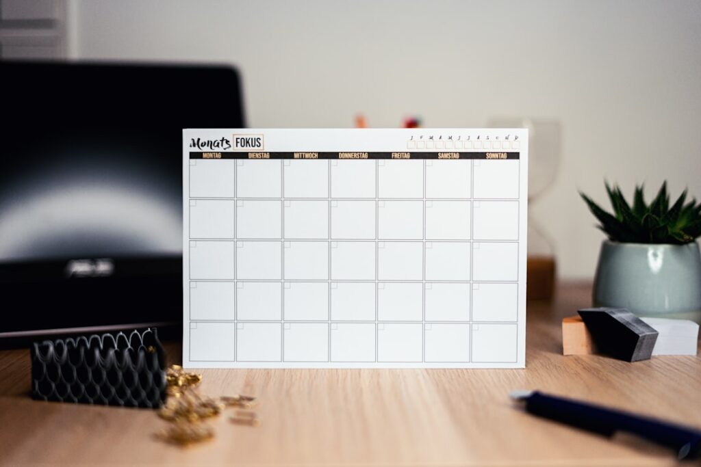 Sketch of containers, produce, and a weekly calendar for healthy meal prep for beginners